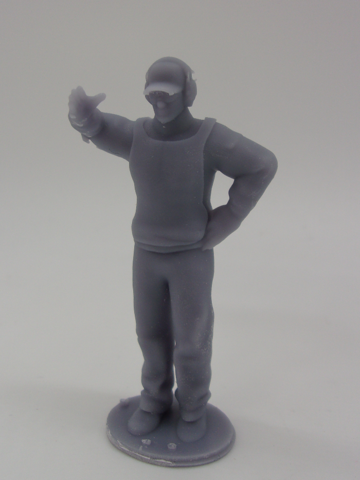 Greenhills TV Cameraman - Unpainted - 1:43 Scale - NEW - MACC572