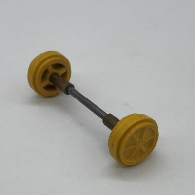 Greenhills Scalextric Lotus 1961 C63 Front Axle & Wheels - Used - P10133