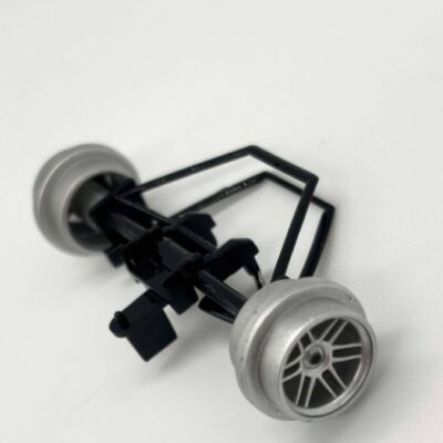 Greenhills Scalextric McLaren F1 MP4-16 Front Axle + Wheels + Wishbones - NEW - P10510