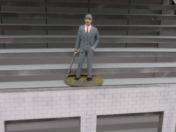 F735 - Greenhills Scalextric Carrera Gentleman with Cane Spectator 1.32 Scale - NEW