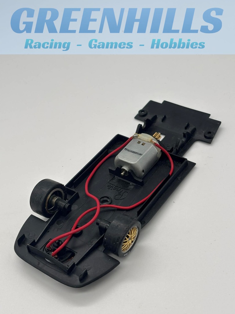 Greenhills Fly Porsche 911 GT1 88 Chassis + Front Axle + Engine + Guide - P11157