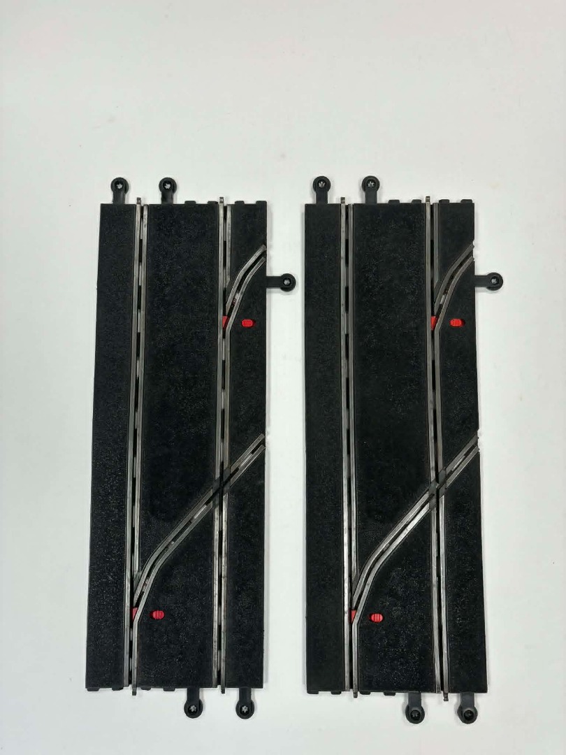 Greenhills Scalextric Classic Track Pit Lane Junction Pair PT93 - Used - MT895