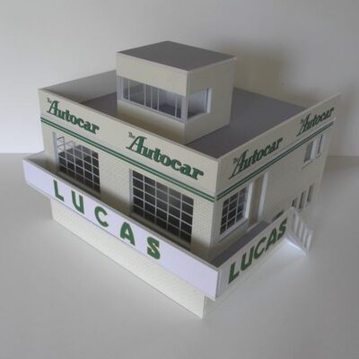Greenhills Slot Car Building Kit 1950's Goodwood Clubhouse 1:32 Scale - Brand New - MACC827