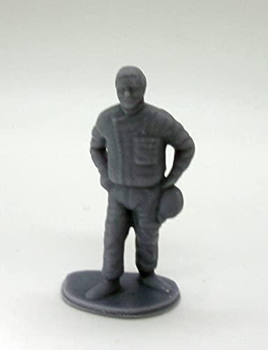 Greenhills Slot Car Vintage Driver with Helmet - Unpainted - 1:32 Scale - NEW - GP21 - Image 3