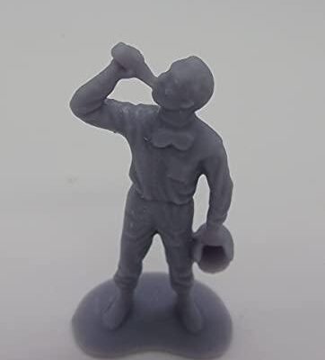 Greenhills Slot Car Vintage Driver with Drink - Unpainted - 1:32 Scale - NEW - GP19