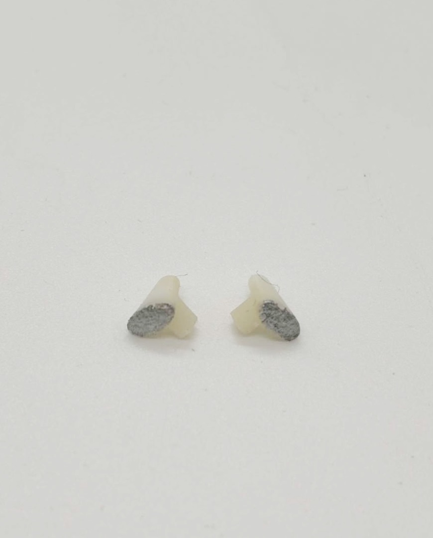 Greenhills White & Silver Wing Mirror Pair for Scalextric Porsche 911 GT1 - NEW - GP125 - Image 3