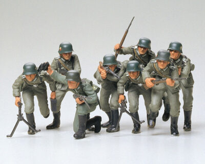 Tamiya German Assault Troops 35030 NEW T18