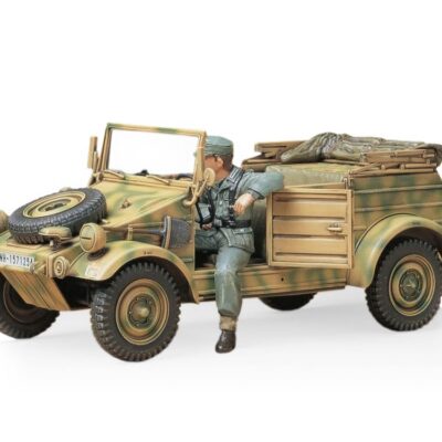 Tamiya German Kubelwagen Type 82 35213 NEW T33