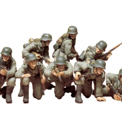 Tamiya German Panzer Grenadiers 35061 NEW T34